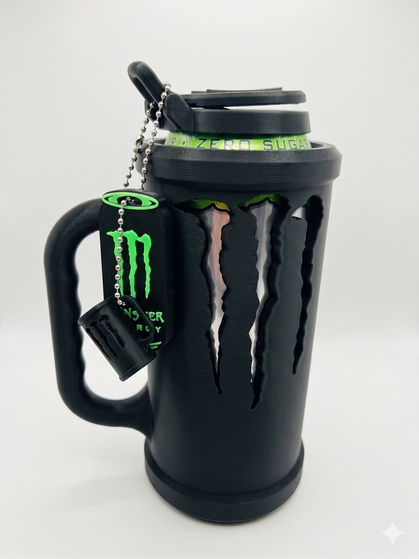 ערכת הסטייל המושלמת למשקה ה-Monster שלך! ⚡💗