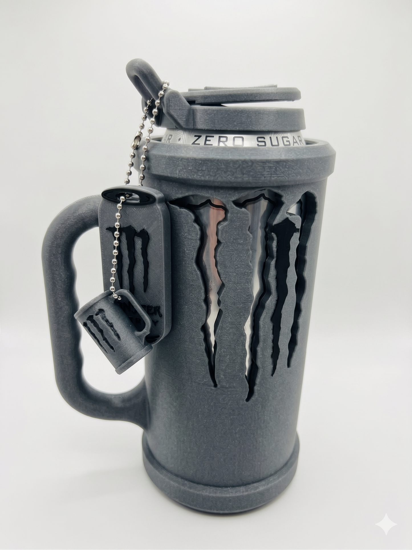 ערכת הסטייל המושלמת למשקה ה-Monster שלך! ⚡💗