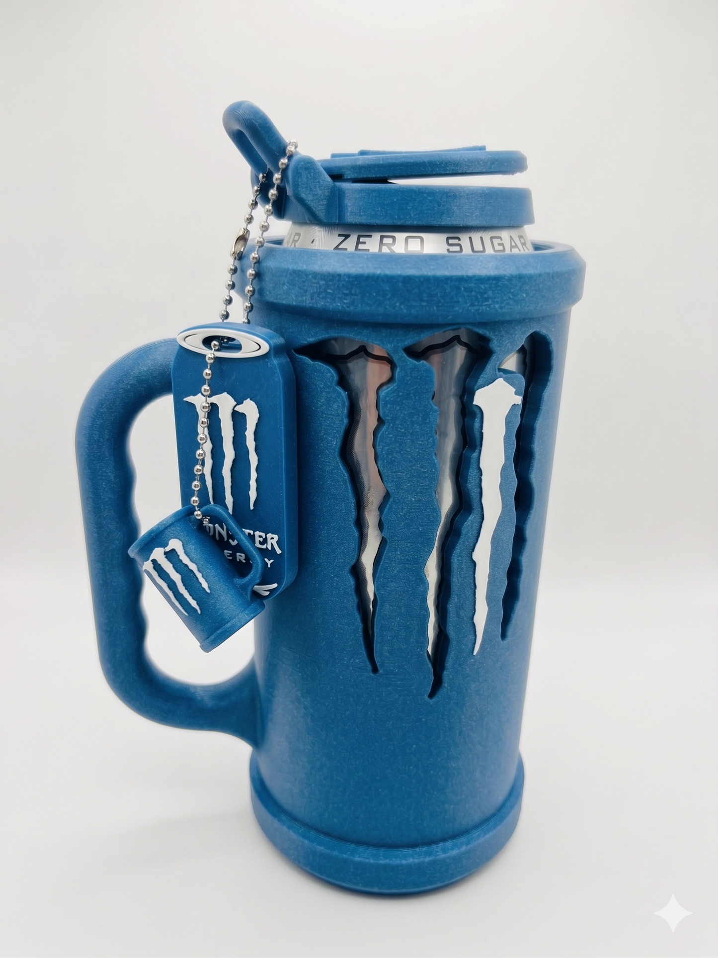 ערכת הסטייל המושלמת למשקה ה-Monster שלך! ⚡💗