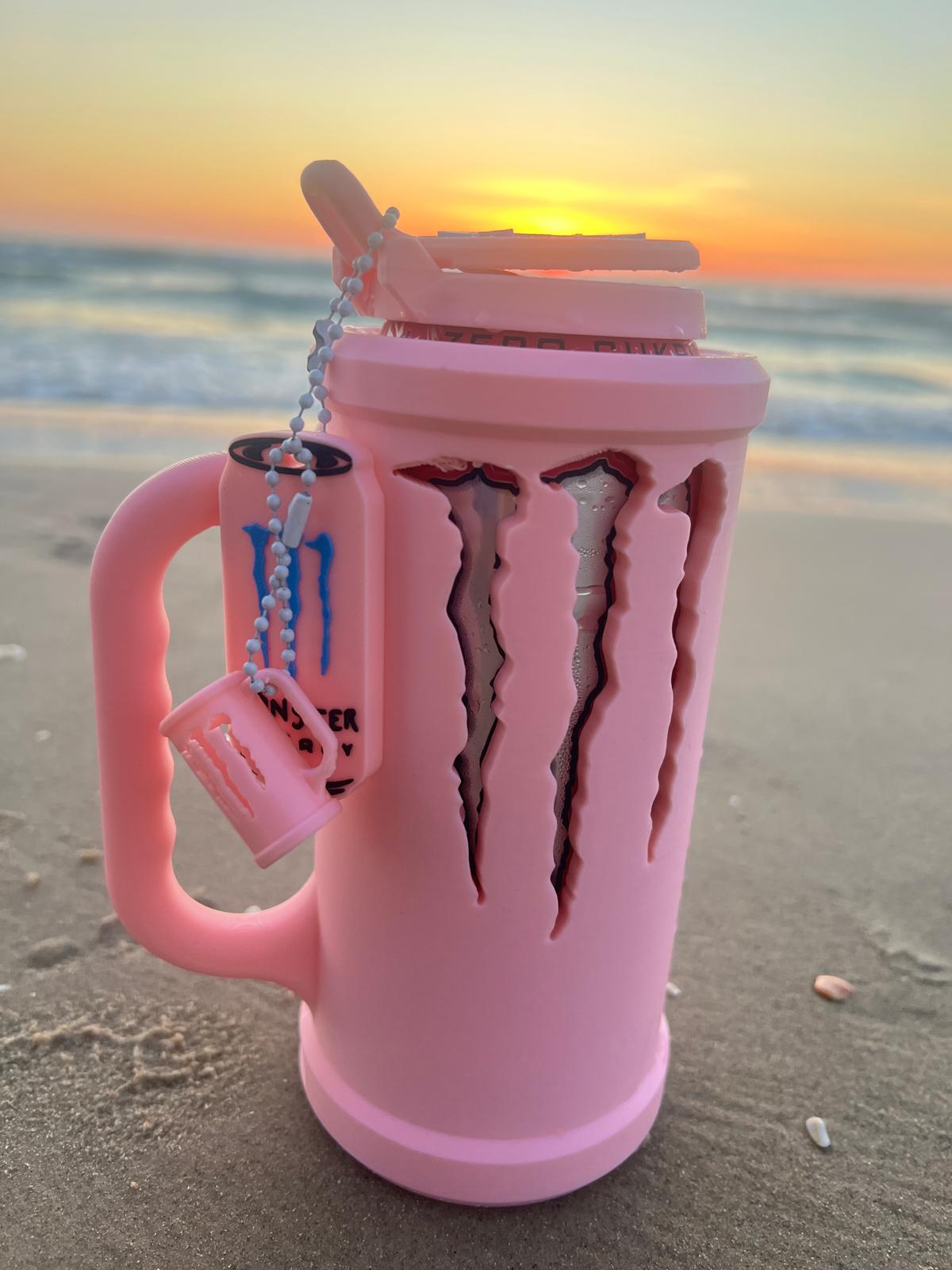 ערכת הסטייל המושלמת למשקה ה-Monster שלך! ⚡💗